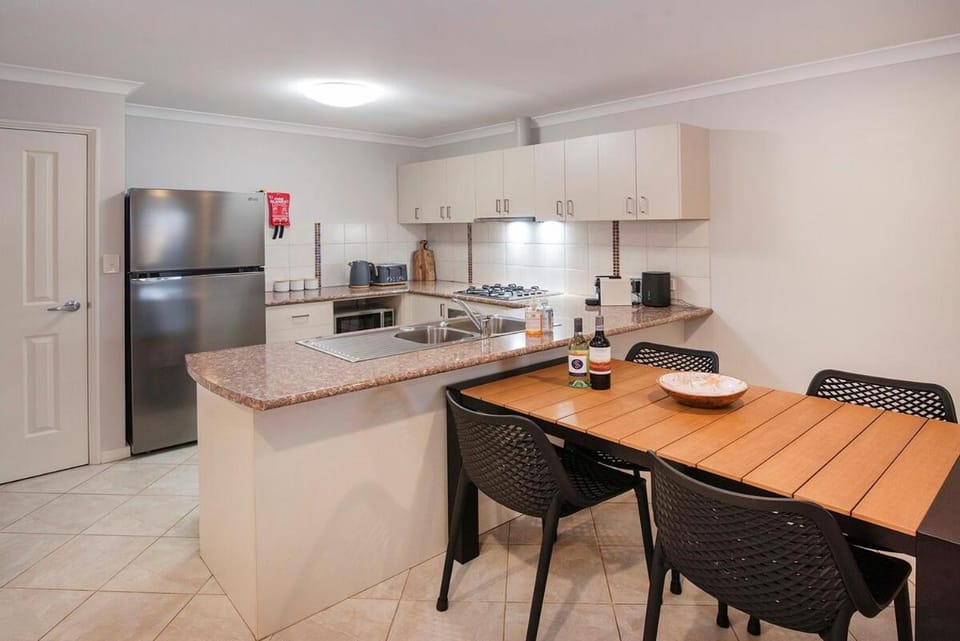 Kitchen or kitchenette, Dining area, dishwasher, oven, stove, toaster