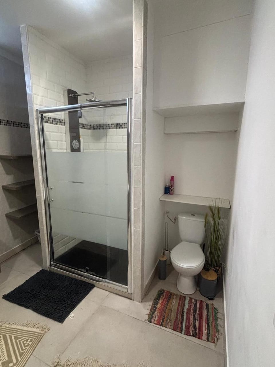 Shower, Toilet, Bathroom