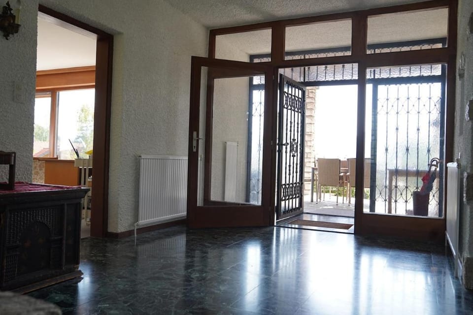Landhaus mit Panoramablick & Terrasse House in Upper Austria