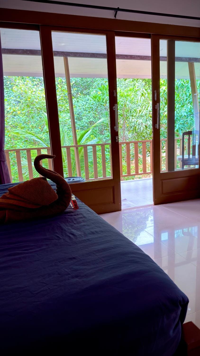 Bed, Garden, View (from property/room), Balcony/Terrace, Bedroom, Garden view