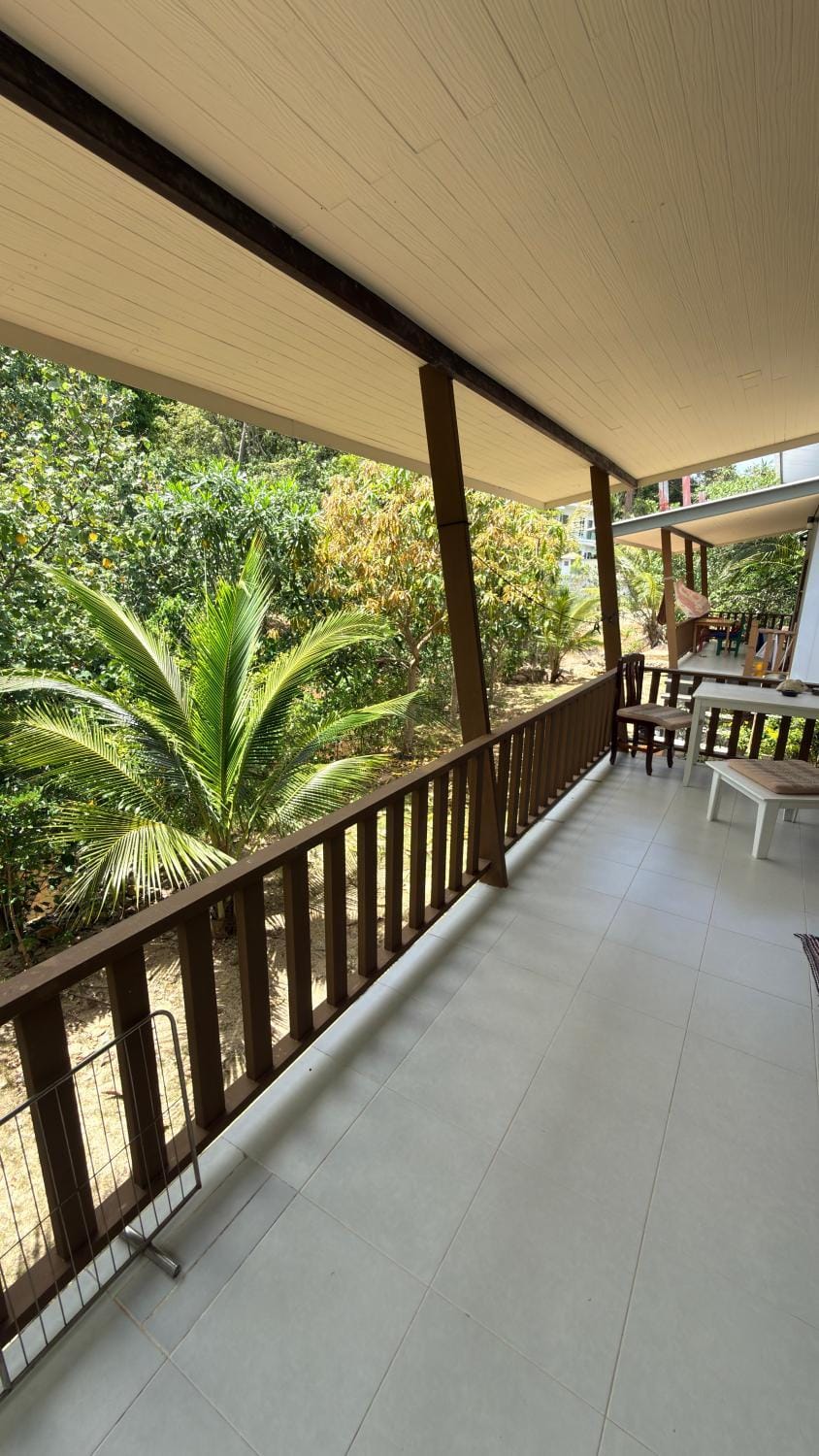 The Canal Hut Chaloklum Apartment in Ban Tai