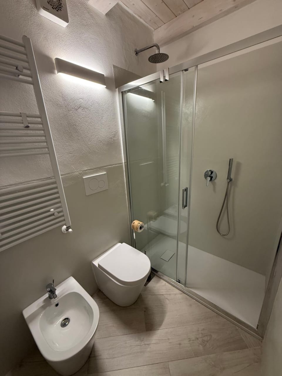 Shower, Toilet, Bathroom, bidet, heating, towels