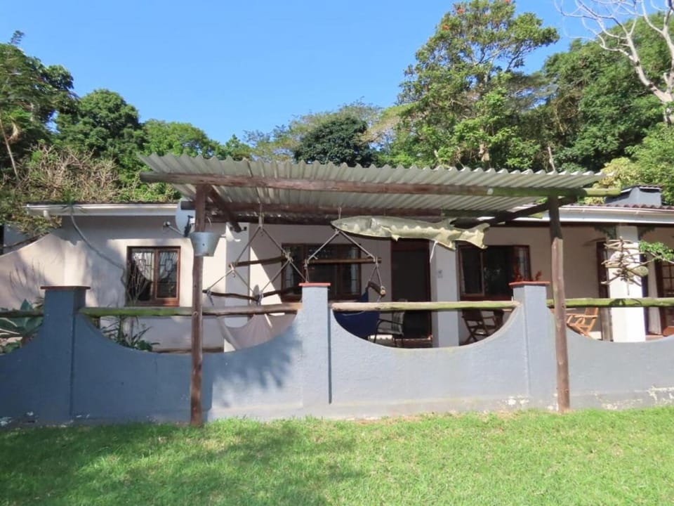 High Tide & Green Grass House in KwaZulu-Natal