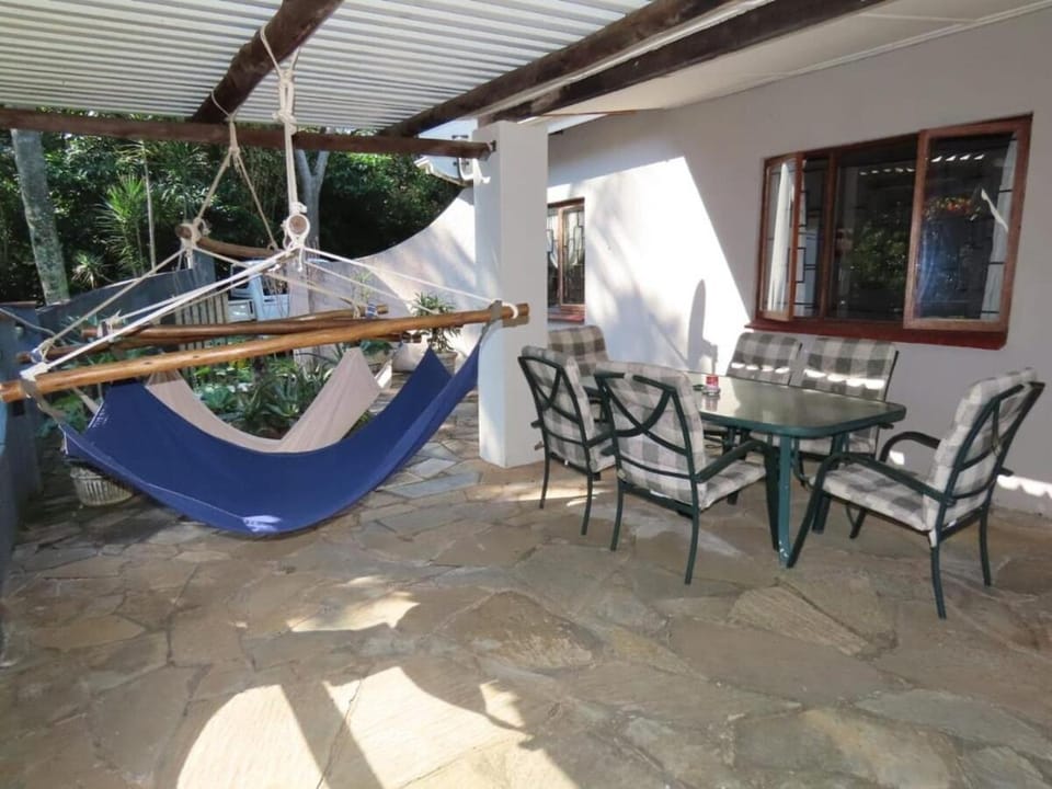 High Tide & Green Grass House in KwaZulu-Natal
