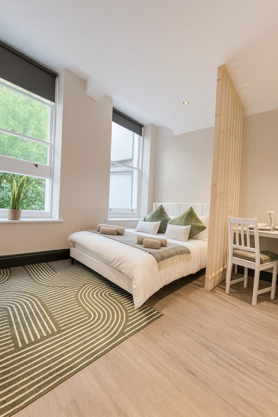 Royal Oakwood Studio 1 Bed Brighton Sleeps 2 Apartment in Hove