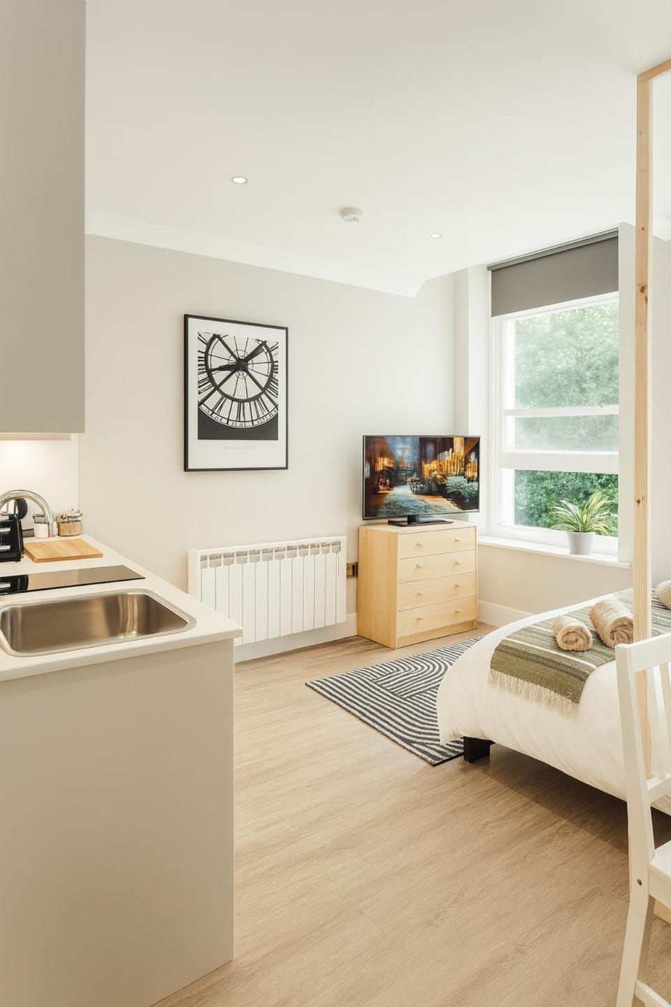 Royal Oakwood Studio 1 Bed Brighton Sleeps 2 Apartment in Hove