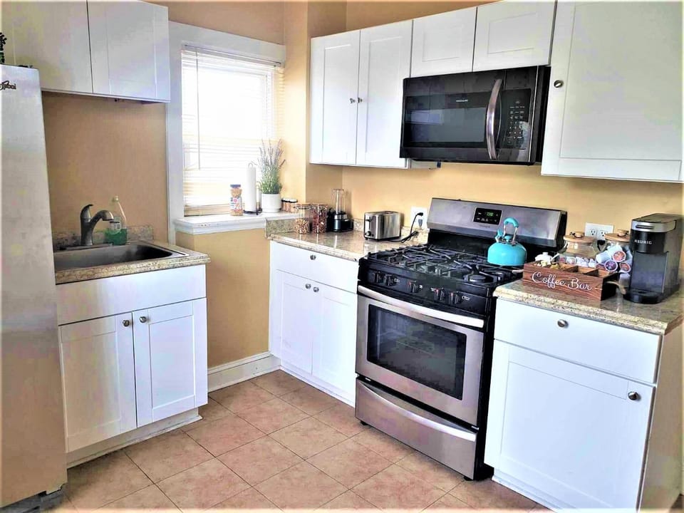 Delightful Private Room in Washington DC Bed and Breakfast in Silver Spring