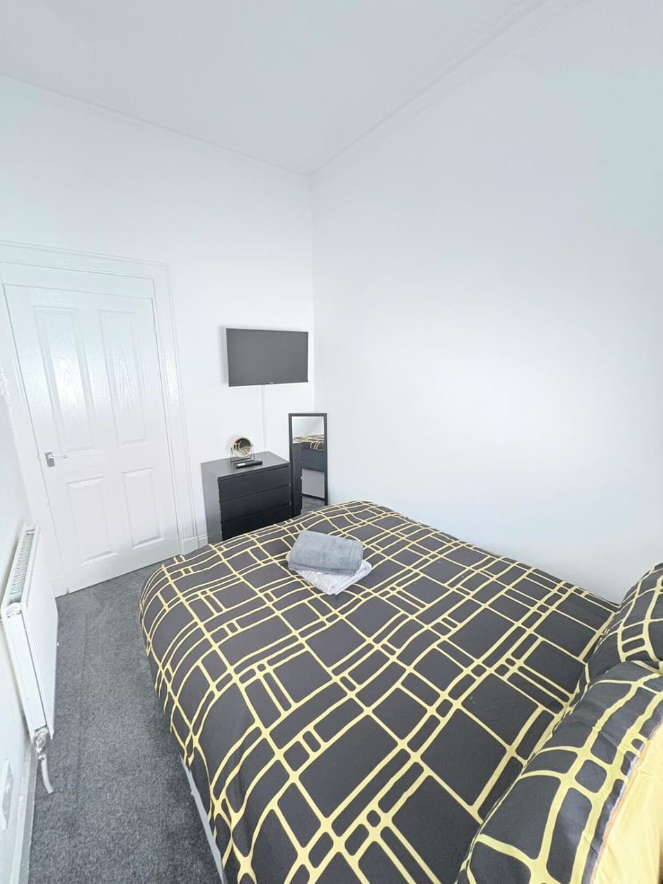 2BR, Sleeps 6, Glasgow Green, Free Parking & Walk Dist to City Centre Apartment in Glasgow
