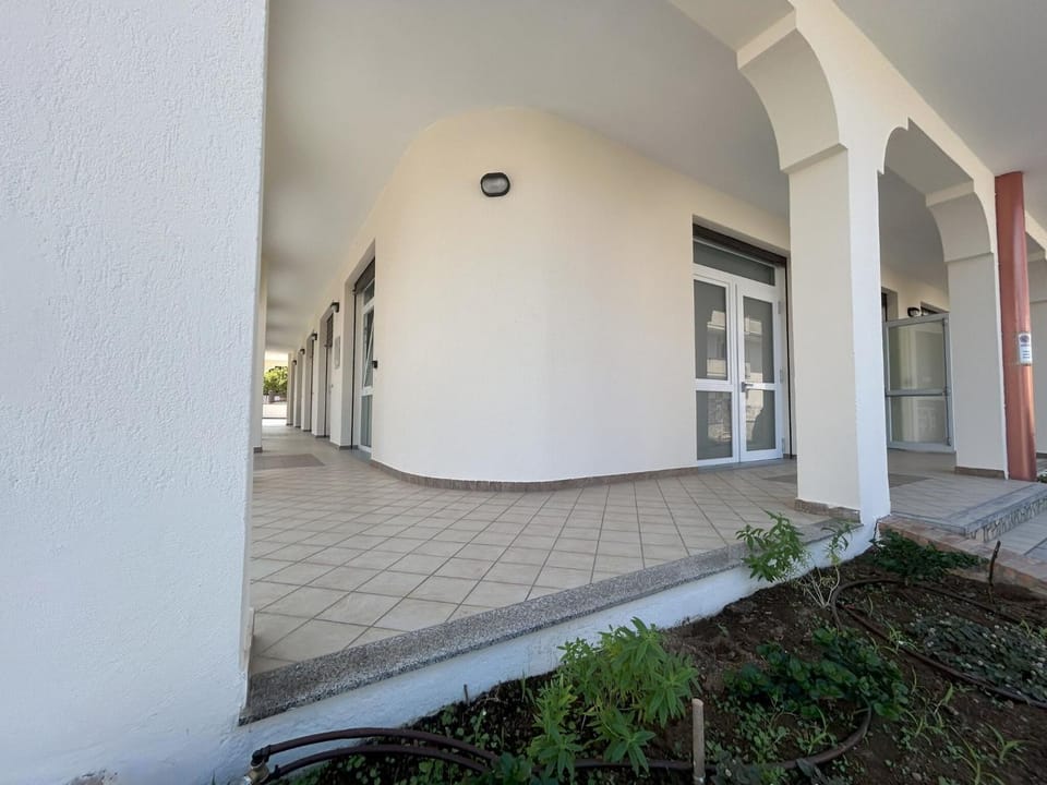 Facade/entrance, Spring, Summer, Autumn