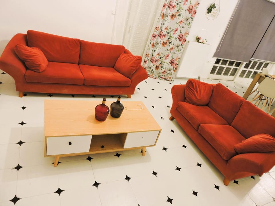 Living room, Seating area