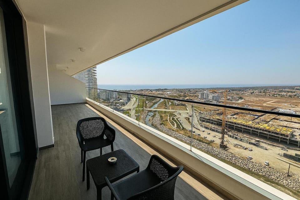Property building, View (from property/room), Balcony/Terrace