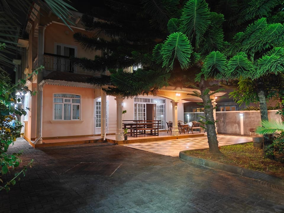 Property building, Patio, Night, Garden, Garden view, Parking