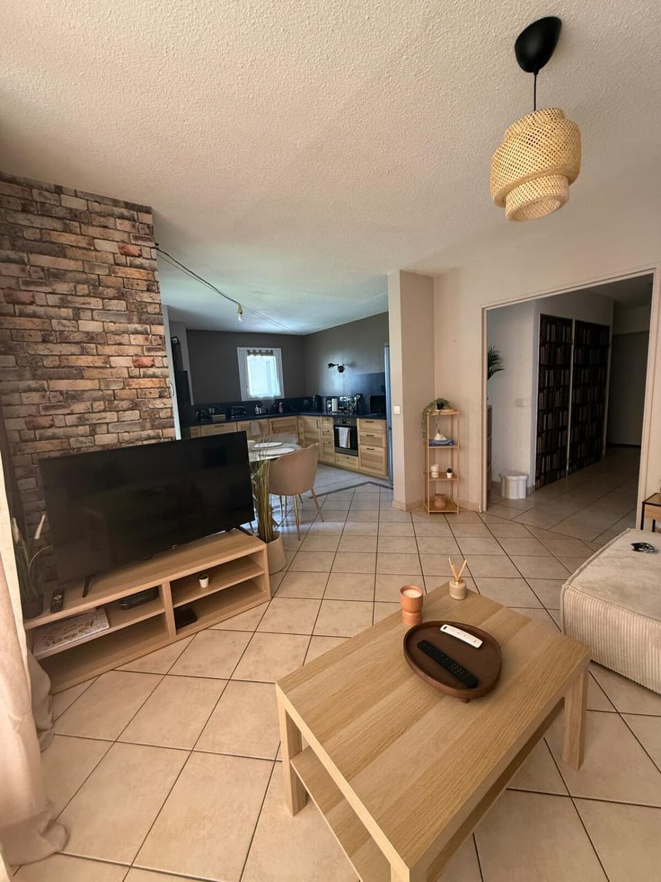 Communal lounge/ TV room