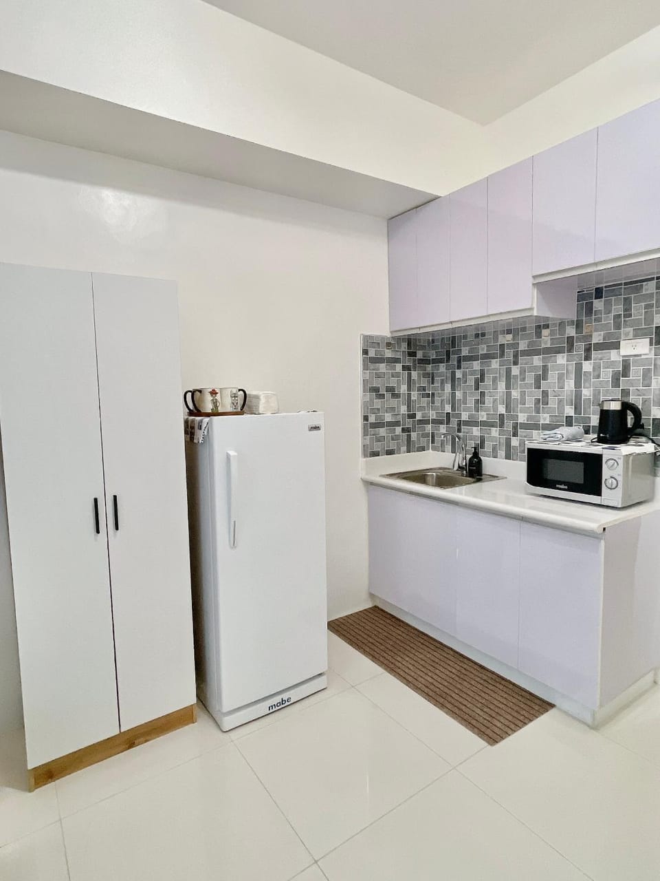 Studio Unit at Grand Riviera Suites in front of US Embassy Apartment hotel in Manila City