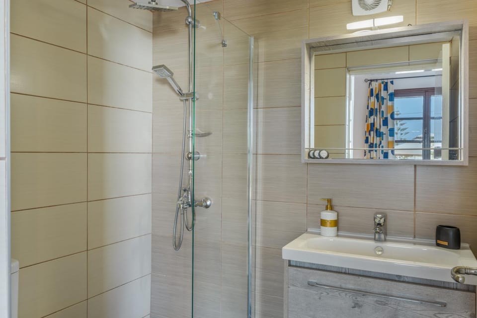Bathroom, Living room