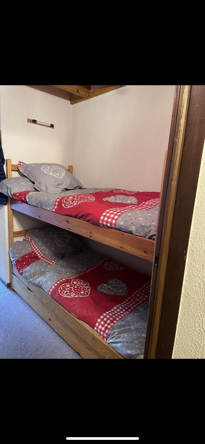 bunk bed