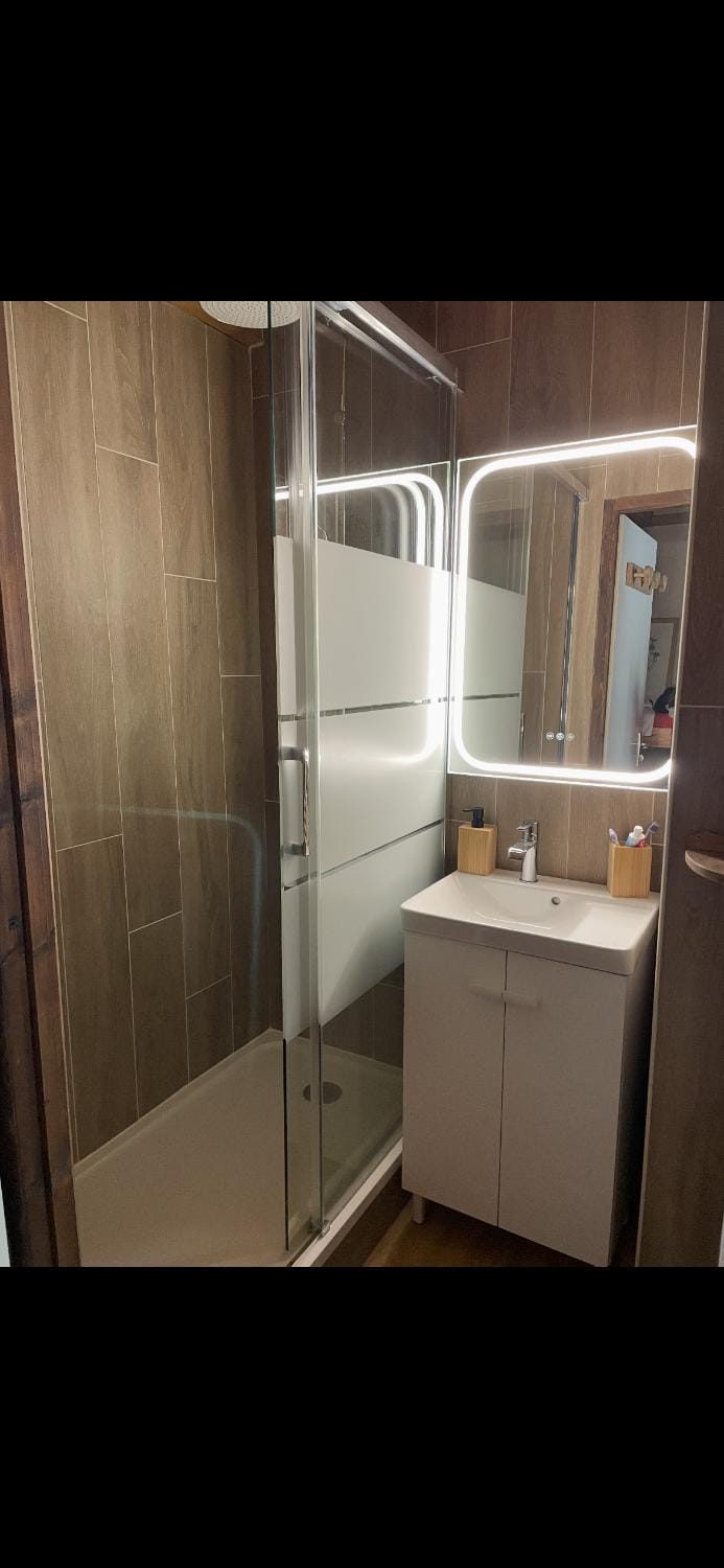 Shower, Bathroom