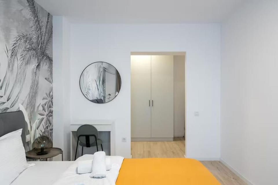 Green Heaven Apartment 2106 - Underground Parking & Self Check-in Apartment in Bucharest