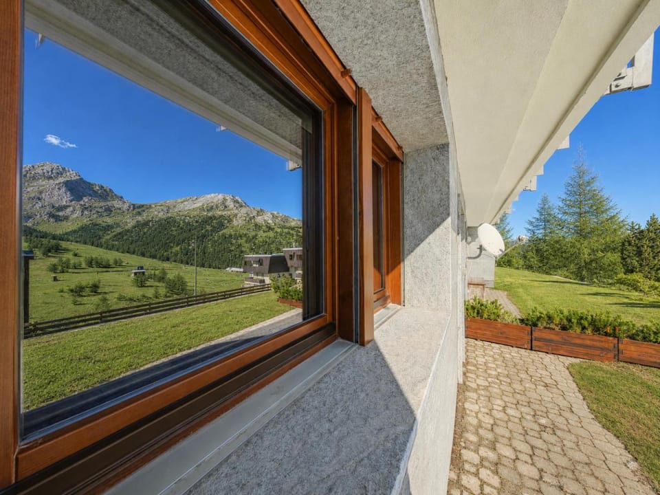 Hostdomus - Horse Suite Apartment in Sestriere