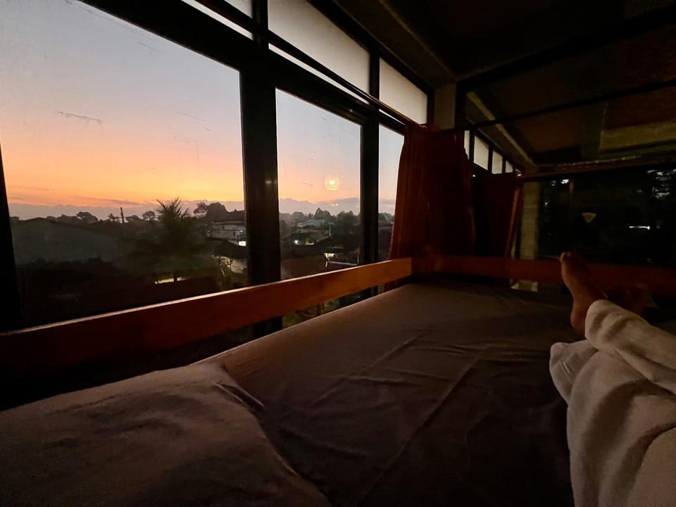 Bed, Natural landscape, View (from property/room), Bedroom, Sunrise, Sunset