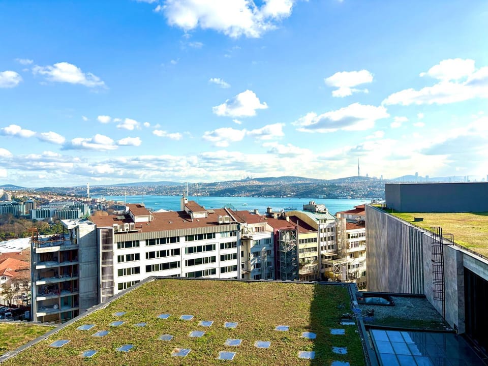 Off site, Balcony/Terrace