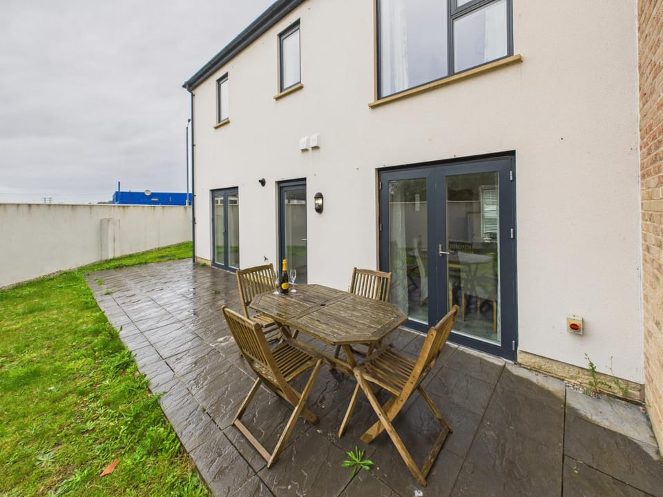 Patio, Garden, Seating area