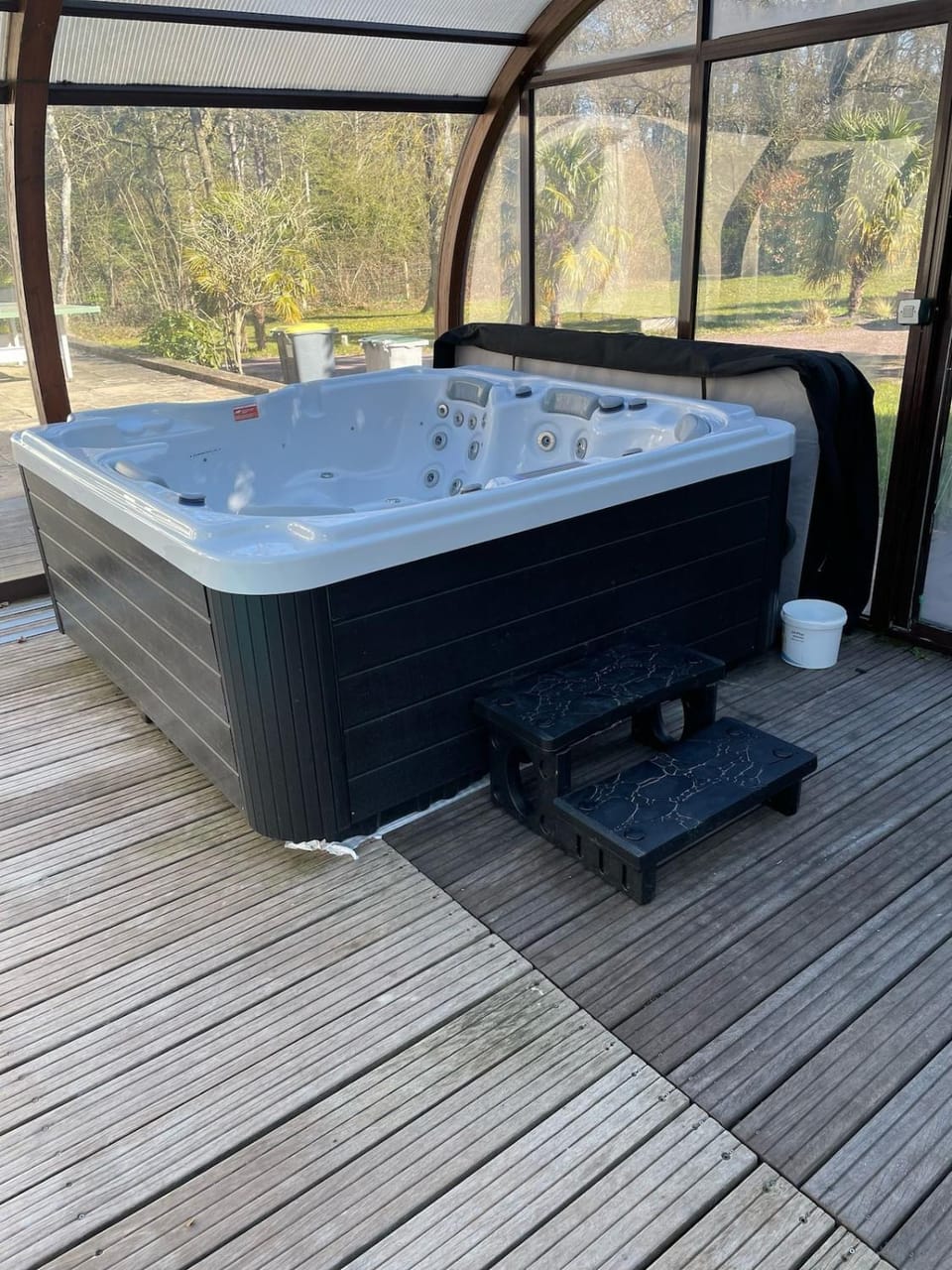 Grande villa avec piscine chauffée et Jacuzzi Villa in Normandy