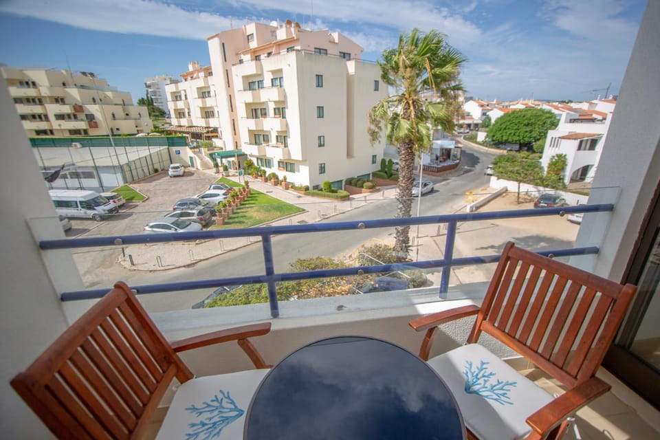 Balcony/Terrace, Street view