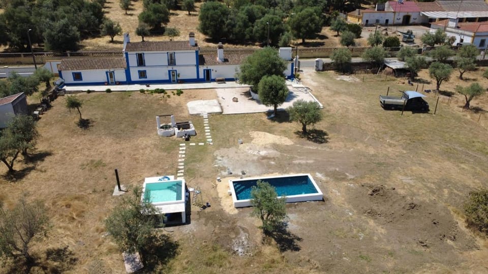 Property building, Swimming pool