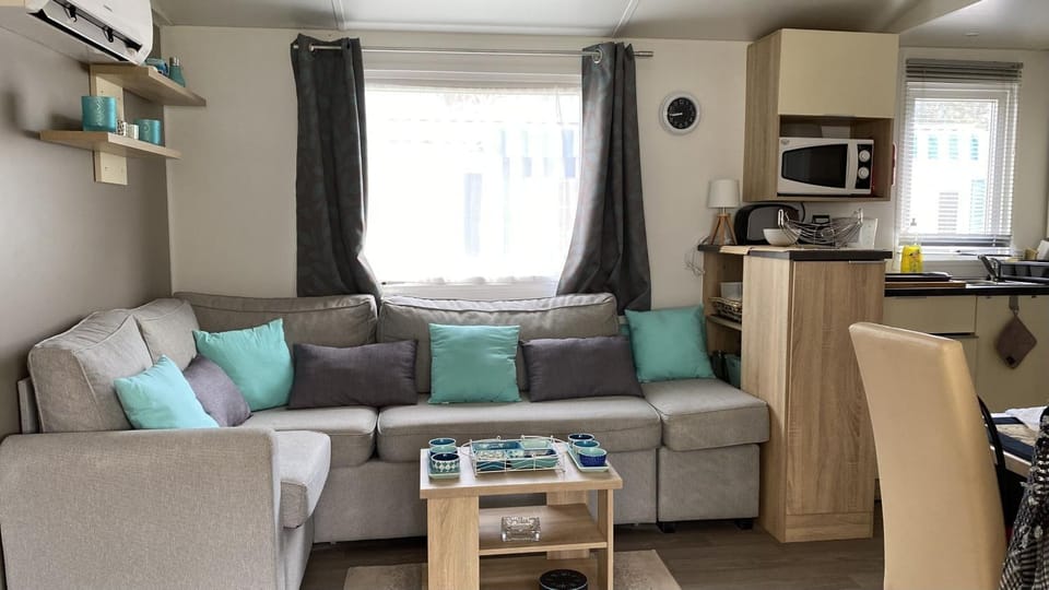 Mobil Home Premium avec vue sur le lac Campground/ 
RV Resort in Parentis-en-Born