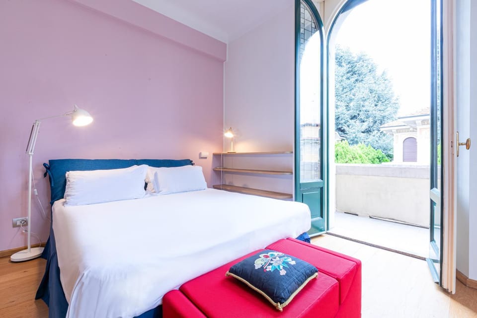 Bed, View (from property/room), Balcony/Terrace, Photo of the whole room, Bedroom