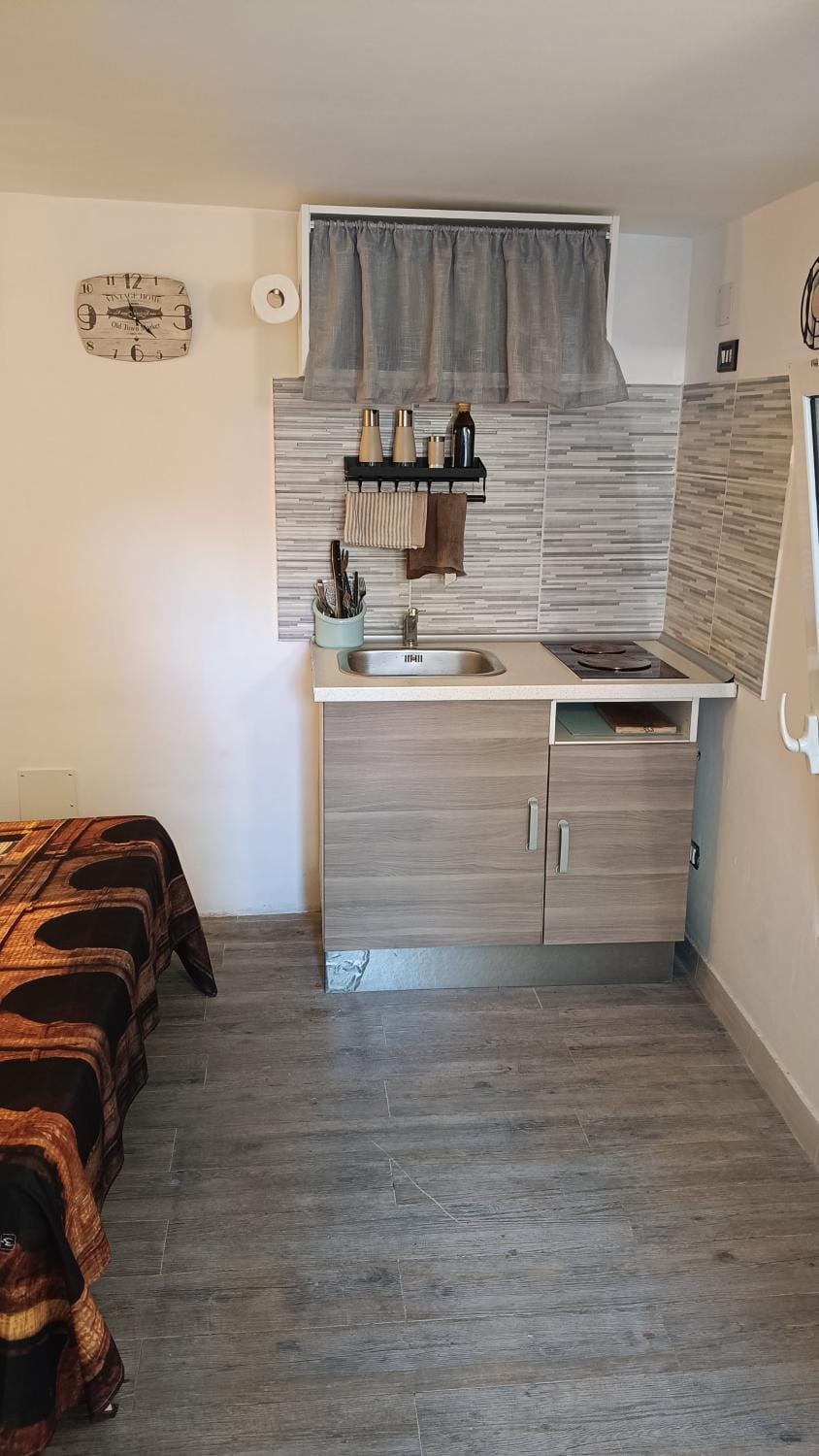 Kitchen or kitchenette