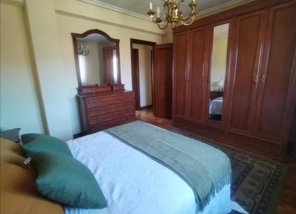 Bed, Photo of the whole room, Bedroom, wardrobe