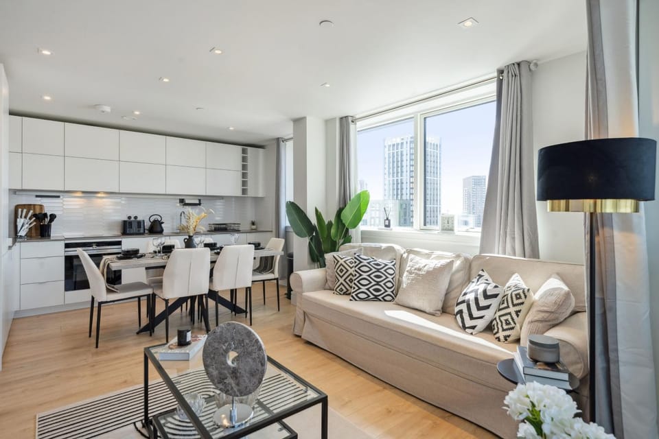 Living room, Dining area