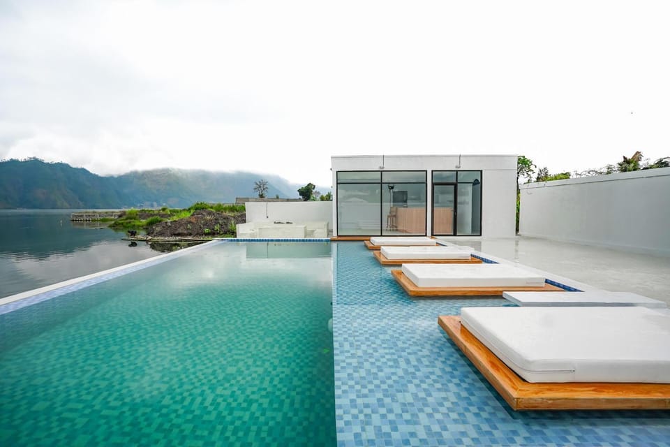 Patio, Day, Natural landscape, View (from property/room), Balcony/Terrace, Mountain view, Pool view, Swimming pool, sunbed