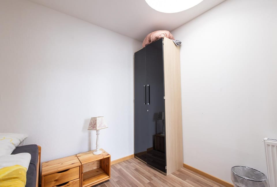 Geräumige Monteurwohnung in Ratingen mit WLAN und Parkplatz Apartment in Dusseldorf