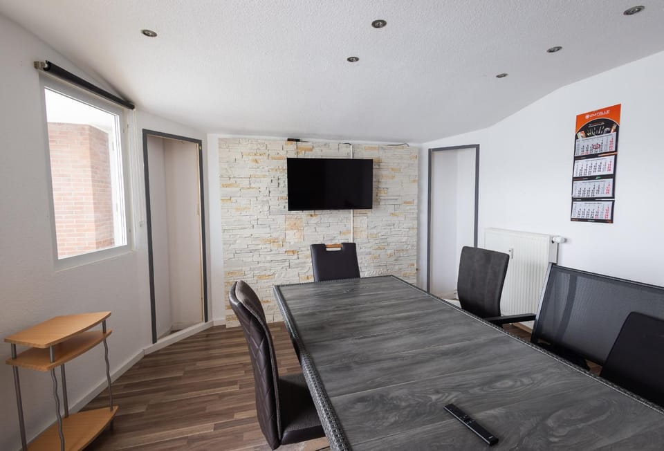 Geräumige Monteurwohnung in Ratingen mit WLAN und Parkplatz Apartment in Dusseldorf