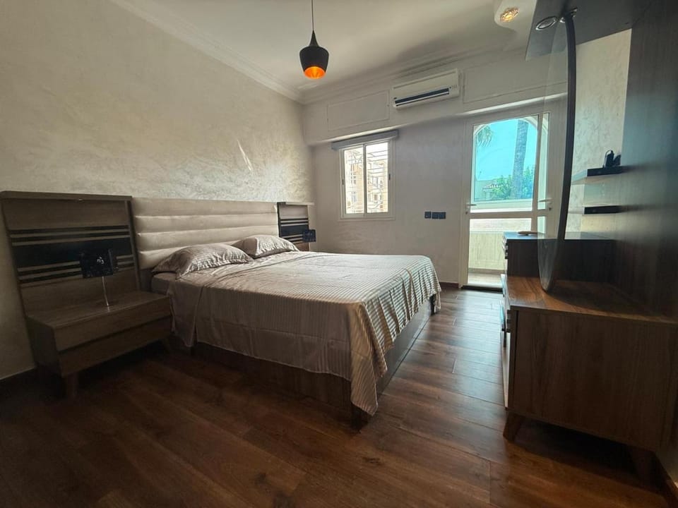 Bed, Photo of the whole room, Bedroom, air conditioner