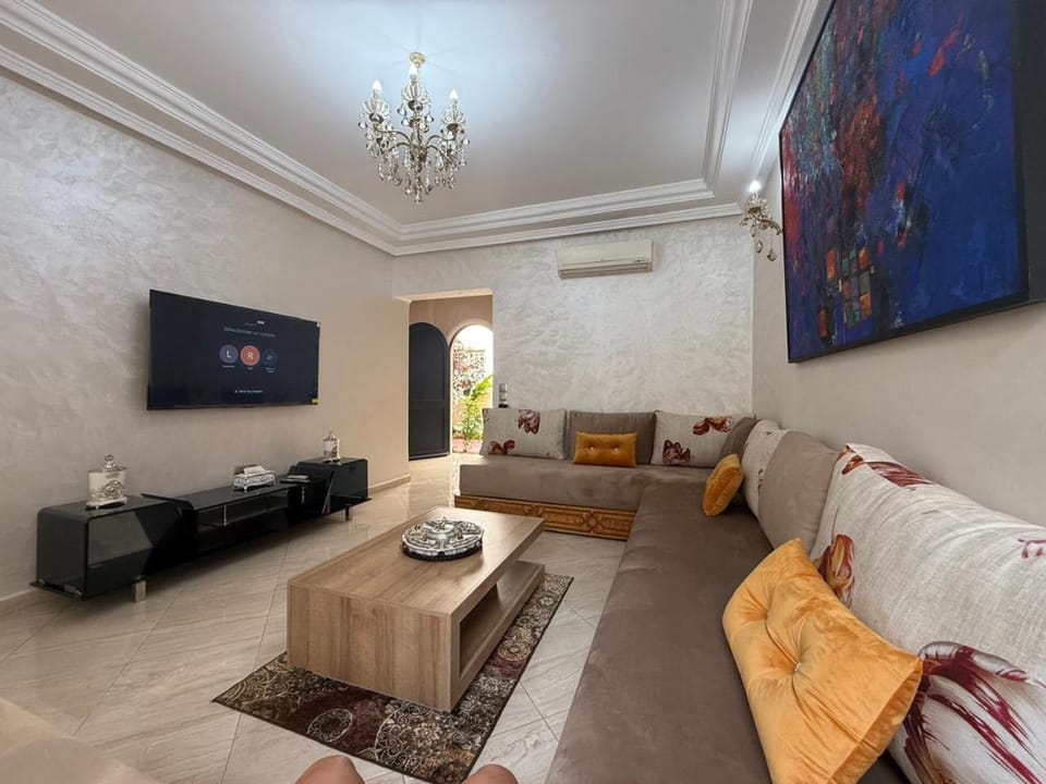 TV and multimedia, Living room, air conditioner