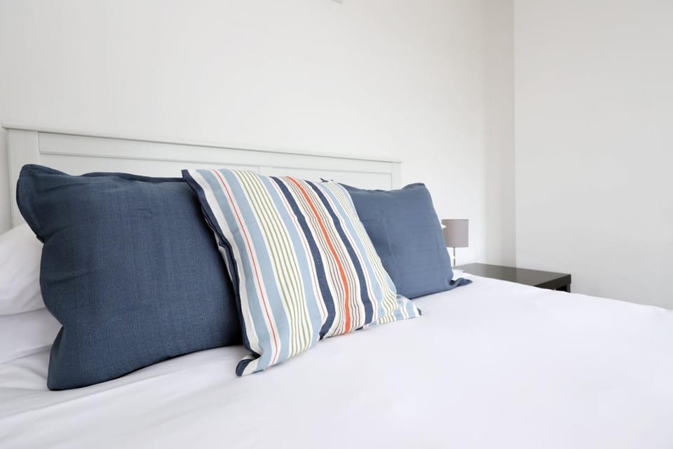 Ideal Bath House by St James’s Park Apartment in Bath