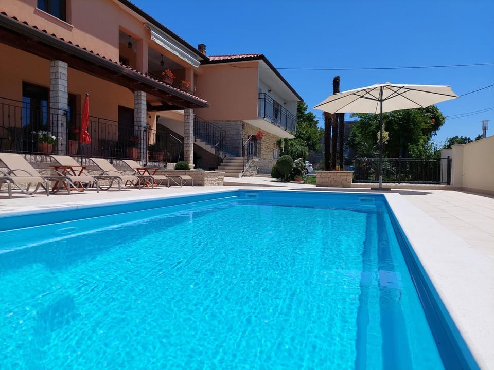 Property building, Swimming pool