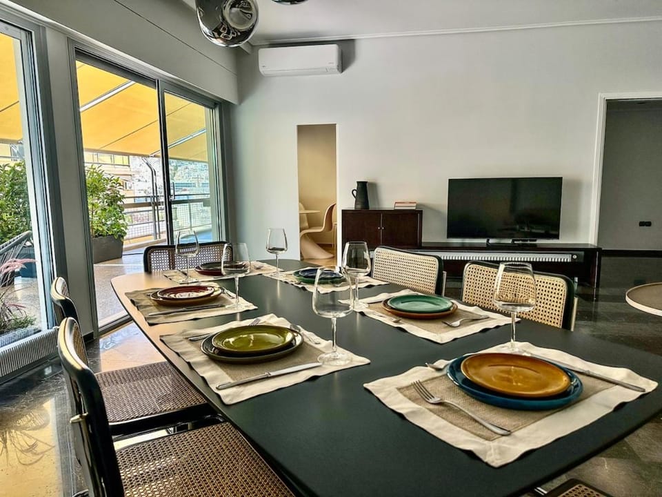 TV and multimedia, Living room, Dining area