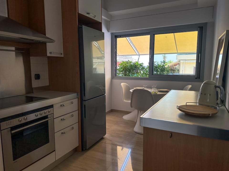Kitchen or kitchenette, Breakfast, Breakfast, oven