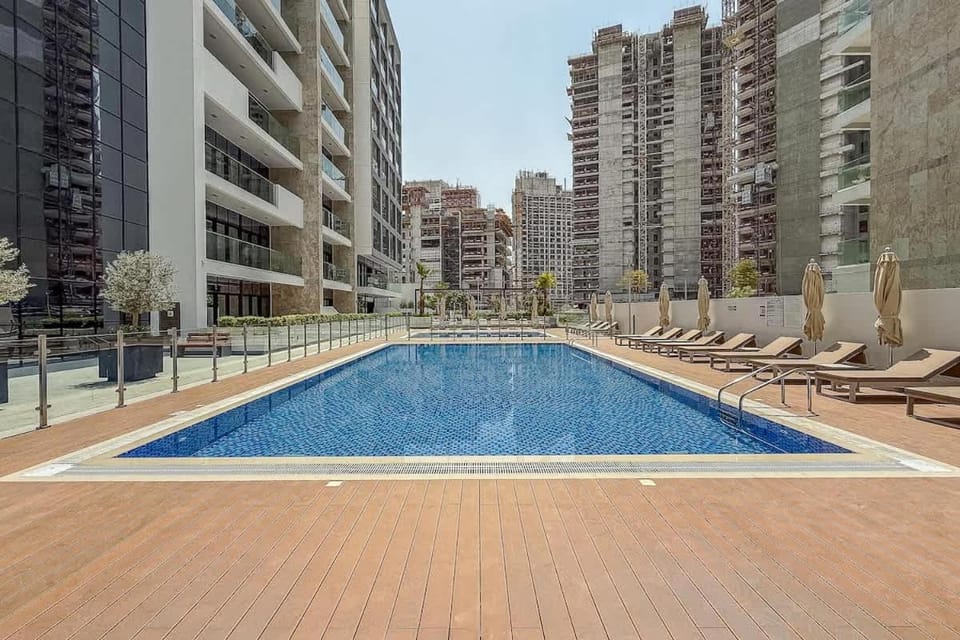 Day, Pool view, Swimming pool, sunbed