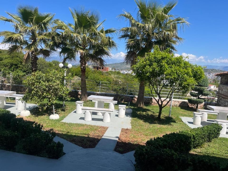 Vila 3 palmat Bed and Breakfast in Ksamil