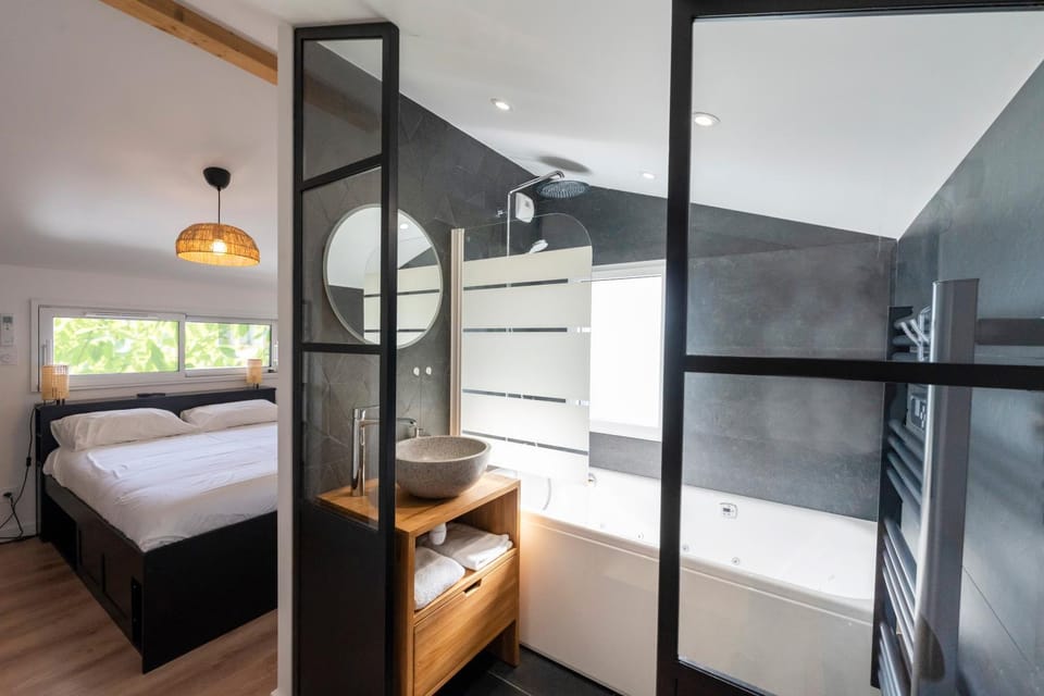 Property building, Living room, Bedroom