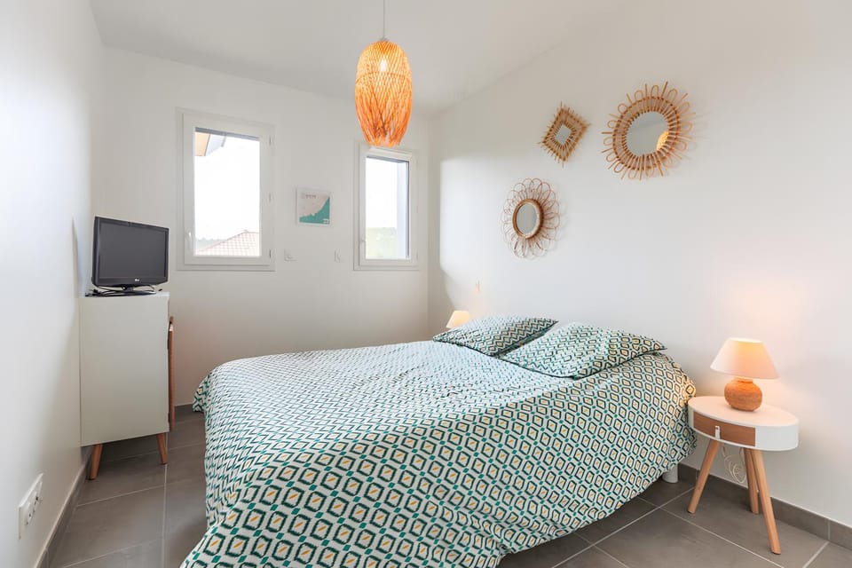 Living room, Bedroom