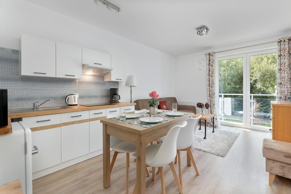 Kitchen or kitchenette, Living room