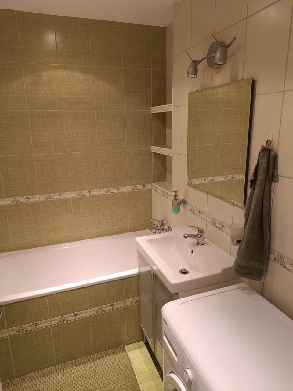 Shower, Bathroom, Bath, towels