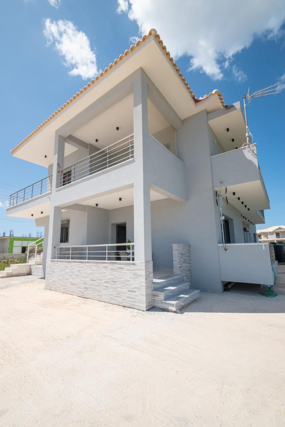 Property building, Balcony/Terrace